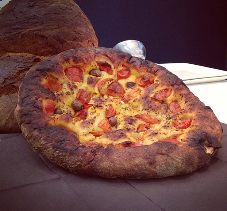 Focaccia pugliese