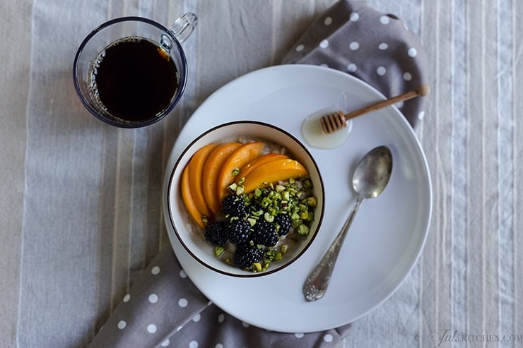 Porridge con frutta