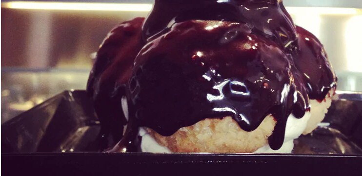 Bigne ricoperti di cioccolato
