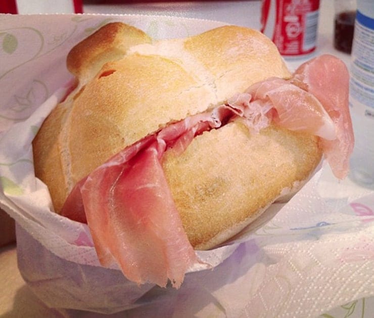 Panino con affettato